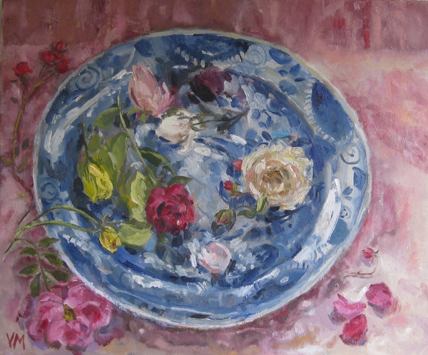 Roses on a Delft Plate
